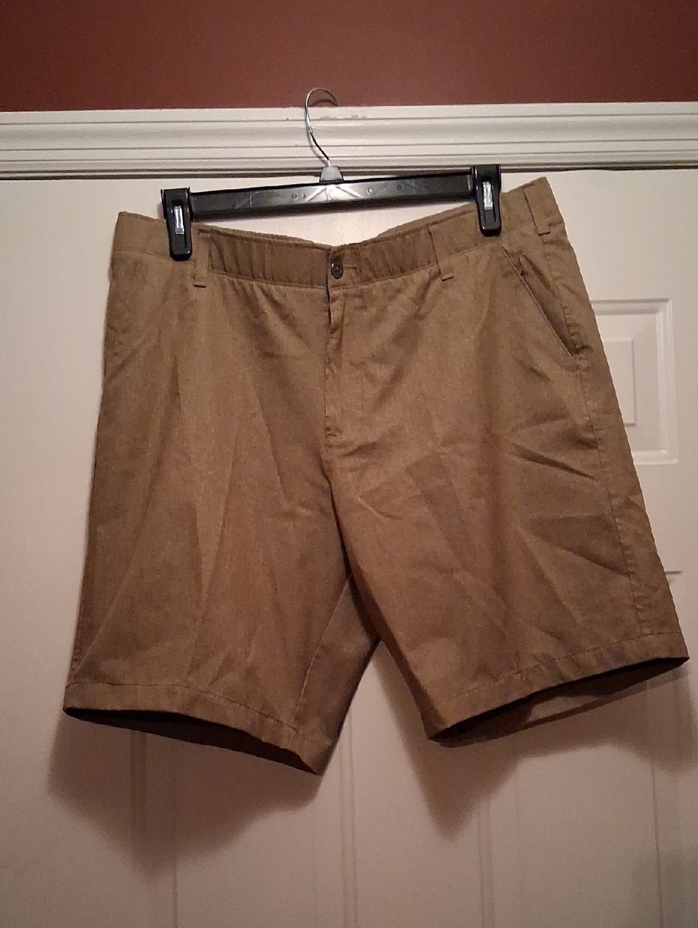 Men's Swiss Tech Comfort Waistband Tan Shorts